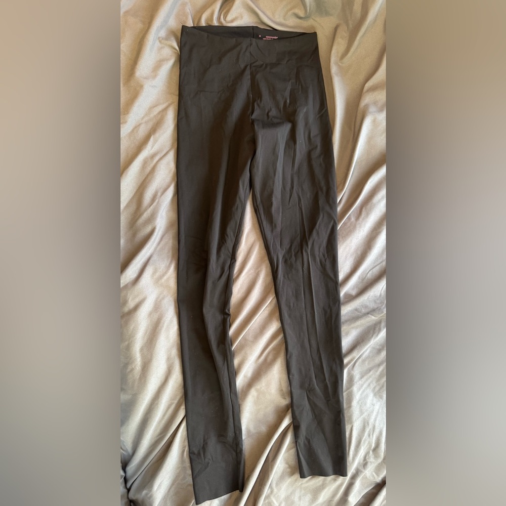 EUC Commando Fast Track Black leggings size Medium